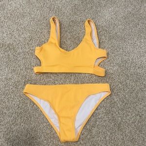 Cupshe bikini ribbed cut out